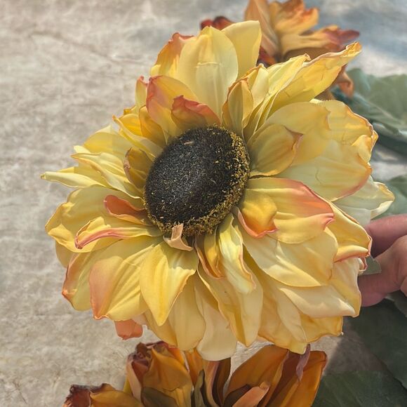 Sunflower Sprays - Picture 4 of 5